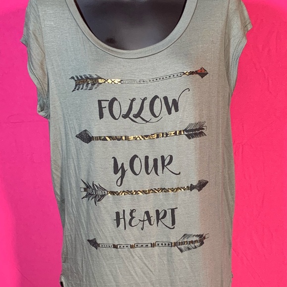 New Army Green “Follow Your Heart” Graphic T - Picture 2 of 4